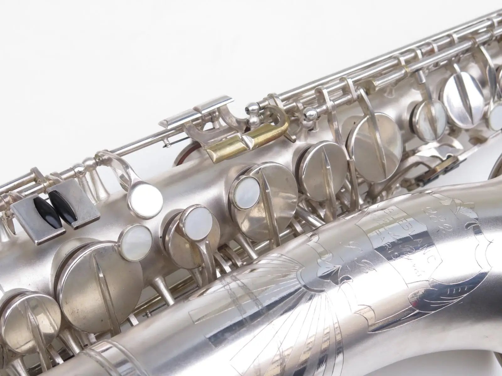 Silver engraved semi-Rationnel — detail